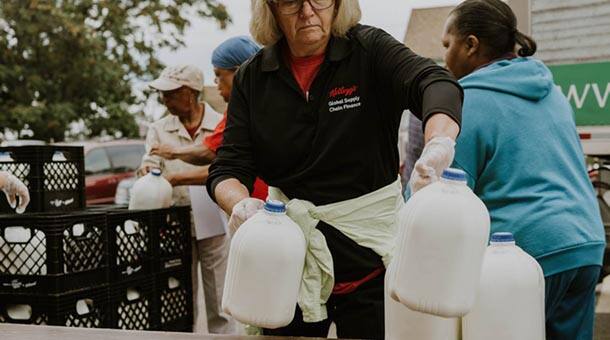 Kellogg's Volunteer Create Better Days
