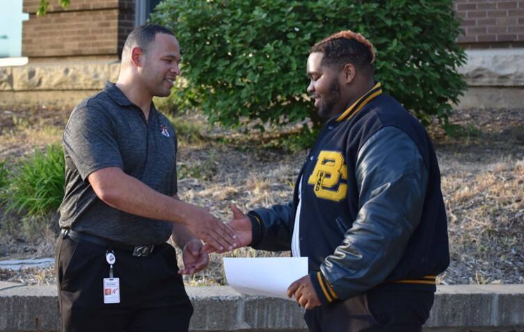 Kellogg give scholarship